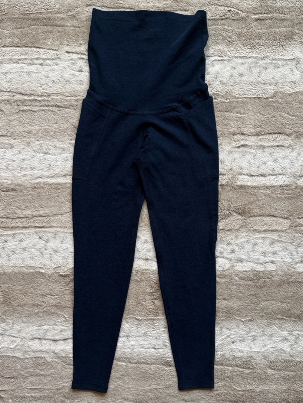 Beyond Yoga Spacedye Love the Bump Midi Maternity Legging in Nocturnal Navy - Picture 5 of 16
